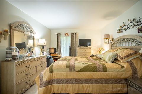 Tiny photo for 4224 SARATOGA Avenue #J105, Downers Grove, IL 60515 (MLS # 12451004)