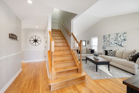 Tiny photo for 2317 Broadway Lane, Schaumburg, IL 60194 (MLS # 12482788)