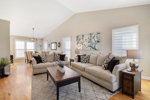 Tiny photo for 2317 Broadway Lane, Schaumburg, IL 60194 (MLS # 12482788)
