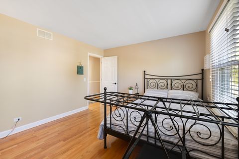 Tiny photo for 2317 Broadway Lane, Schaumburg, IL 60194 (MLS # 12482788)