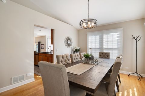 Tiny photo for 2317 Broadway Lane, Schaumburg, IL 60194 (MLS # 12482788)