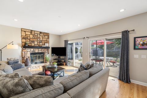 Tiny photo for 2317 Broadway Lane, Schaumburg, IL 60194 (MLS # 12482788)