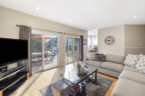 Tiny photo for 2317 Broadway Lane, Schaumburg, IL 60194 (MLS # 12482788)