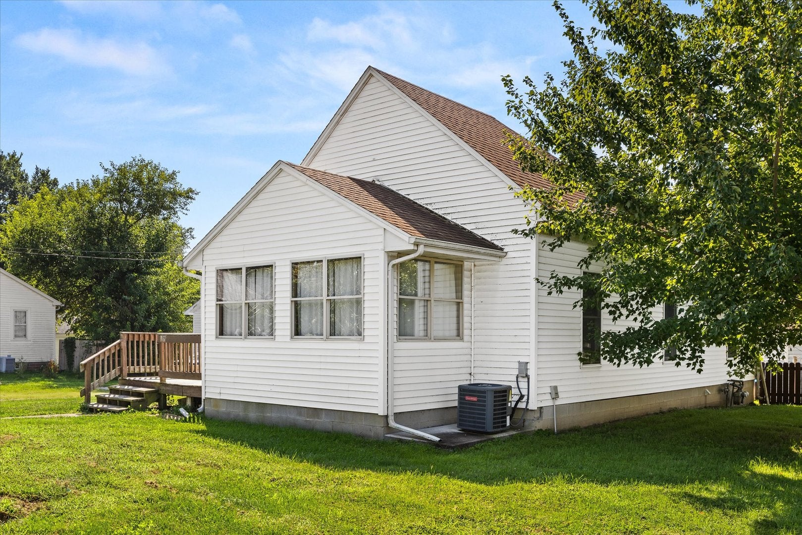 139 W 2nd Street