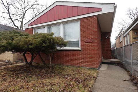 Photo of 1356 W 109th Place, Chicago, IL 60643 (MLS # 12588400)