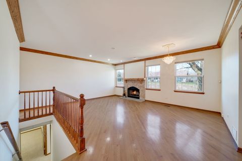 Tiny photo for 2370 Carillon Drive, Grayslake, IL 60030 (MLS # 12615201)