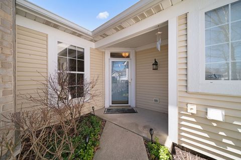 Photo of 2370 Carillon Drive, Grayslake, IL 60030 (MLS # 12615201)