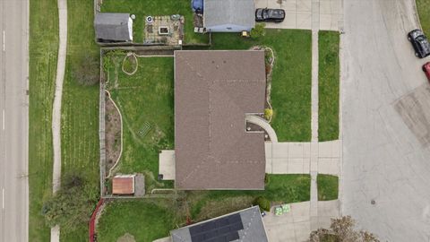 Tiny photo for 25 Devonshire Circle, Elgin, IL 60123 (MLS # 12625892)