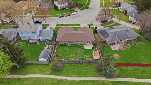 Tiny photo for 25 Devonshire Circle, Elgin, IL 60123 (MLS # 12625892)