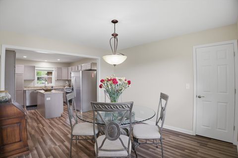 Tiny photo for 25 Devonshire Circle, Elgin, IL 60123 (MLS # 12625892)