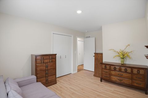 Tiny photo for 25 Devonshire Circle, Elgin, IL 60123 (MLS # 12625892)
