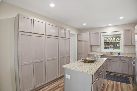 Tiny photo for 25 Devonshire Circle, Elgin, IL 60123 (MLS # 12625892)