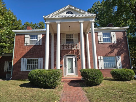 Photo of 120 S Main Street, Harrisburg, IL 62946 (MLS # 12782263)