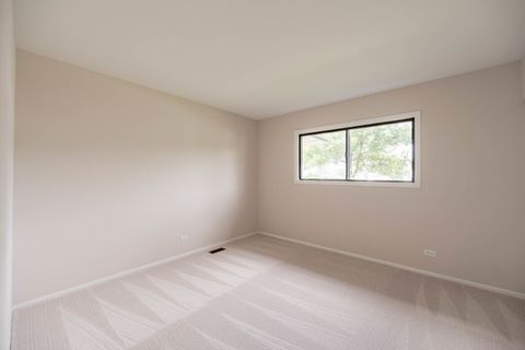 Tiny photo for 2S739 Winchester Circle #1, Warrenville, IL 60555 (MLS # 12457425)