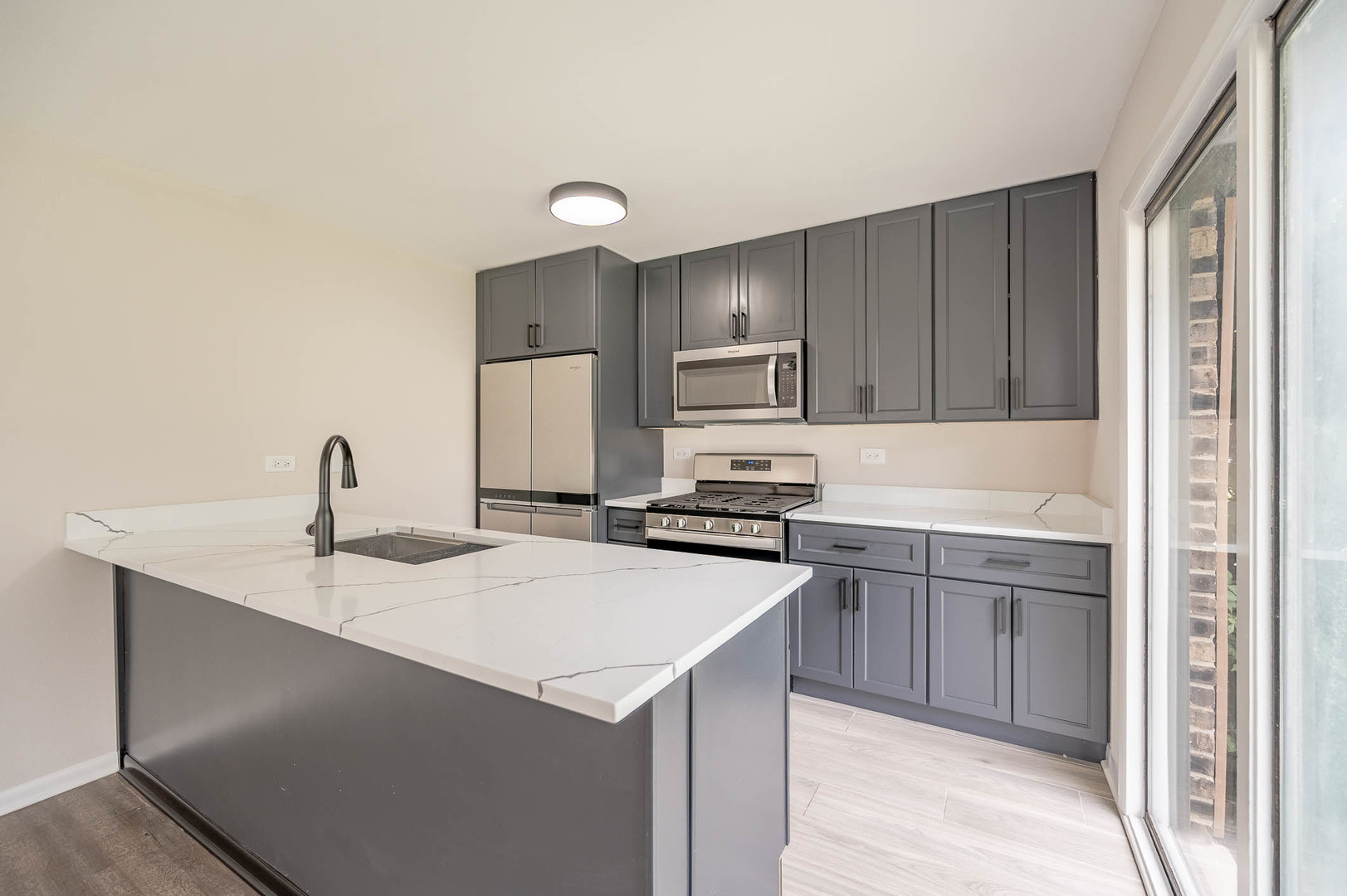 2S739 Winchester Circle 1