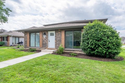 2S739 Winchester Circle 1 Warrenville IL 60555