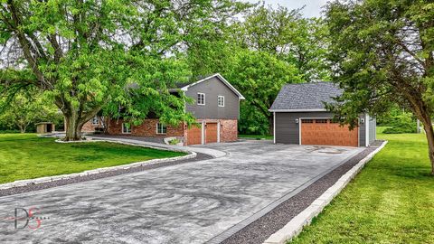 Tiny photo for 2531 E 1669th Road, Ottawa, IL 61350 (MLS # 12382568)