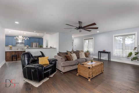 Tiny photo for 2531 E 1669th Road, Ottawa, IL 61350 (MLS # 12382568)