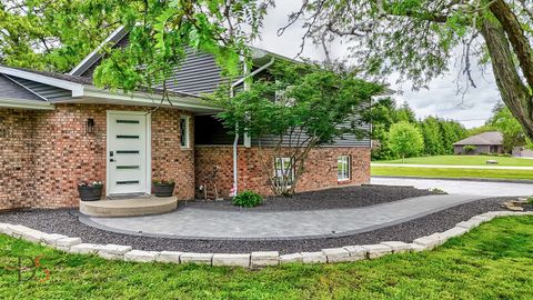 Tiny photo for 2531 E 1669th Road, Ottawa, IL 61350 (MLS # 12382568)