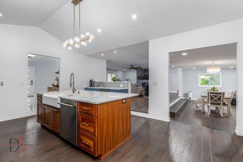 Tiny photo for 2531 E 1669th Road, Ottawa, IL 61350 (MLS # 12382568)