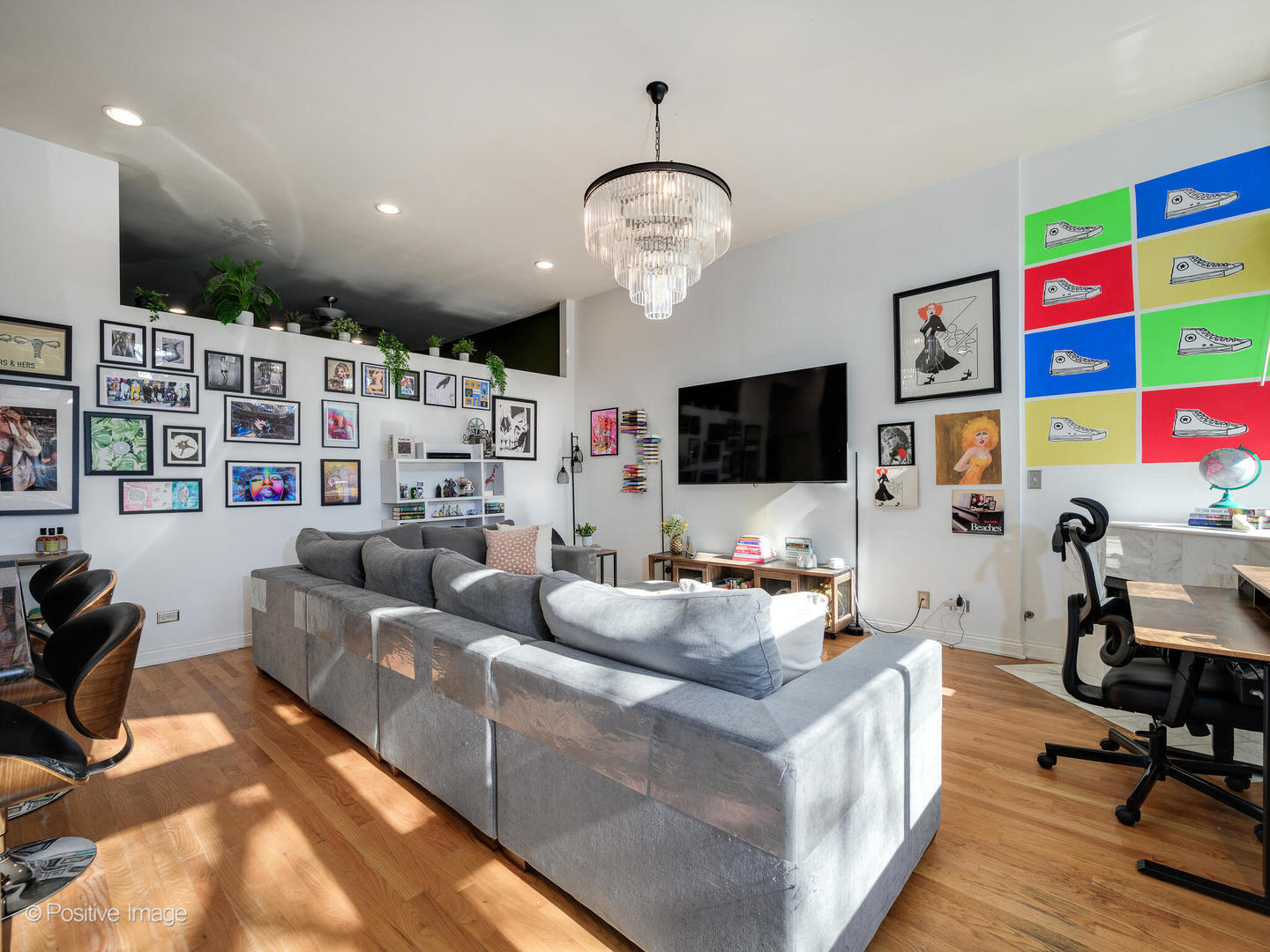 1502 W OHIO Street 1F