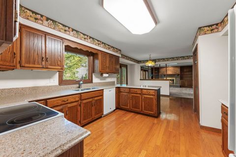 Tiny photo for 213 Winding Creek Drive, Naperville, IL 60565 (MLS # 12503944)