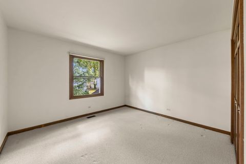 Tiny photo for 213 Winding Creek Drive, Naperville, IL 60565 (MLS # 12503944)