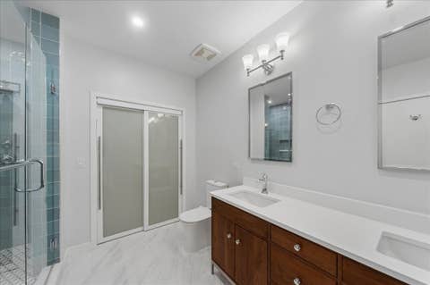 Tiny photo for 3140 N Sheffield Avenue #709, Chicago, IL 60657 (MLS # 12685070)