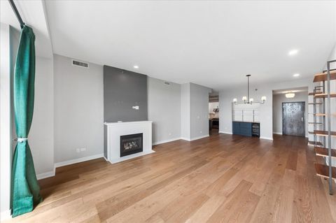 Tiny photo for 3140 N Sheffield Avenue #709, Chicago, IL 60657 (MLS # 12685070)