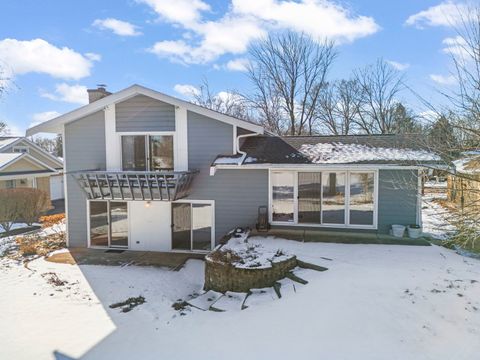 Tiny photo for 729 Burning Tree Lane, Naperville, IL 60563 (MLS # 12558830)