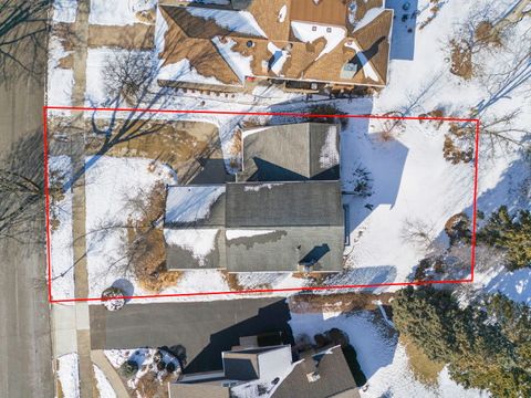 Tiny photo for 729 Burning Tree Lane, Naperville, IL 60563 (MLS # 12558830)