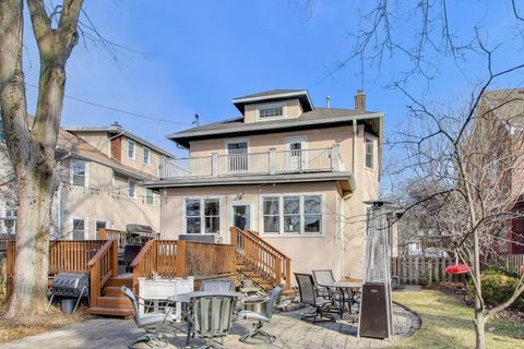 Tiny photo for 847 Fair Oaks Avenue, Oak Park, IL 60302 (MLS # 12577612)