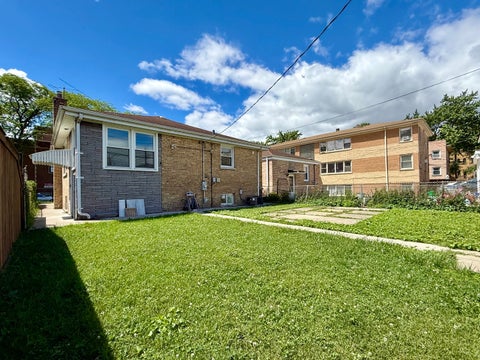 Tiny photo for 3842 W Argyle Street, Chicago, IL 60625 (MLS # 12680598)