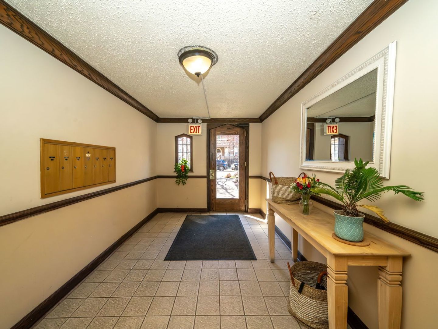 1260 W Columbia Avenue 2