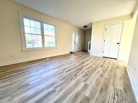 Tiny photo for 1373 Cimarron Court, Elgin, IL 60120 (MLS # 12525184)