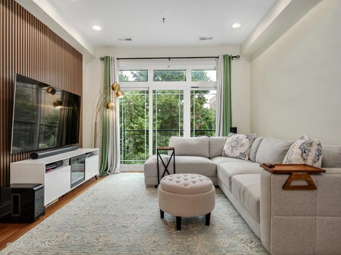 Tiny photo for 2342 W Montana Street #2W, Chicago, IL 60647 (MLS # 12747744)