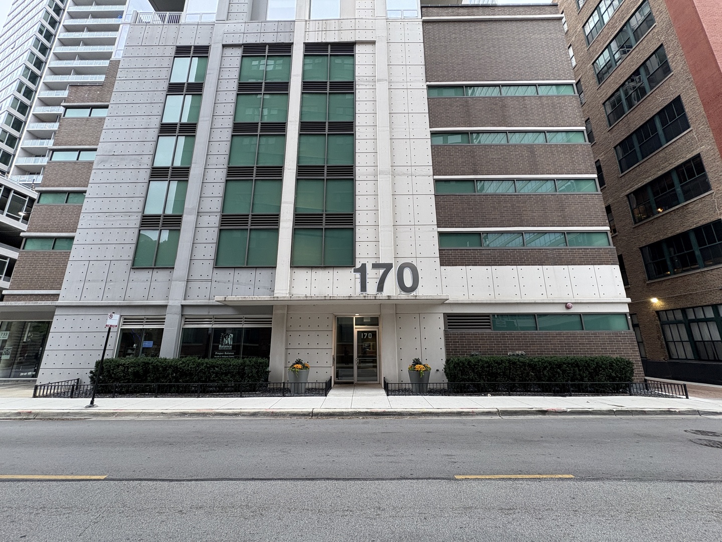 170 W Polk Street 1003