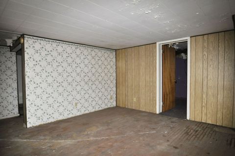 Tiny photo for 727 Chapel Street, Ottawa, IL 61350 (MLS # 12683772)