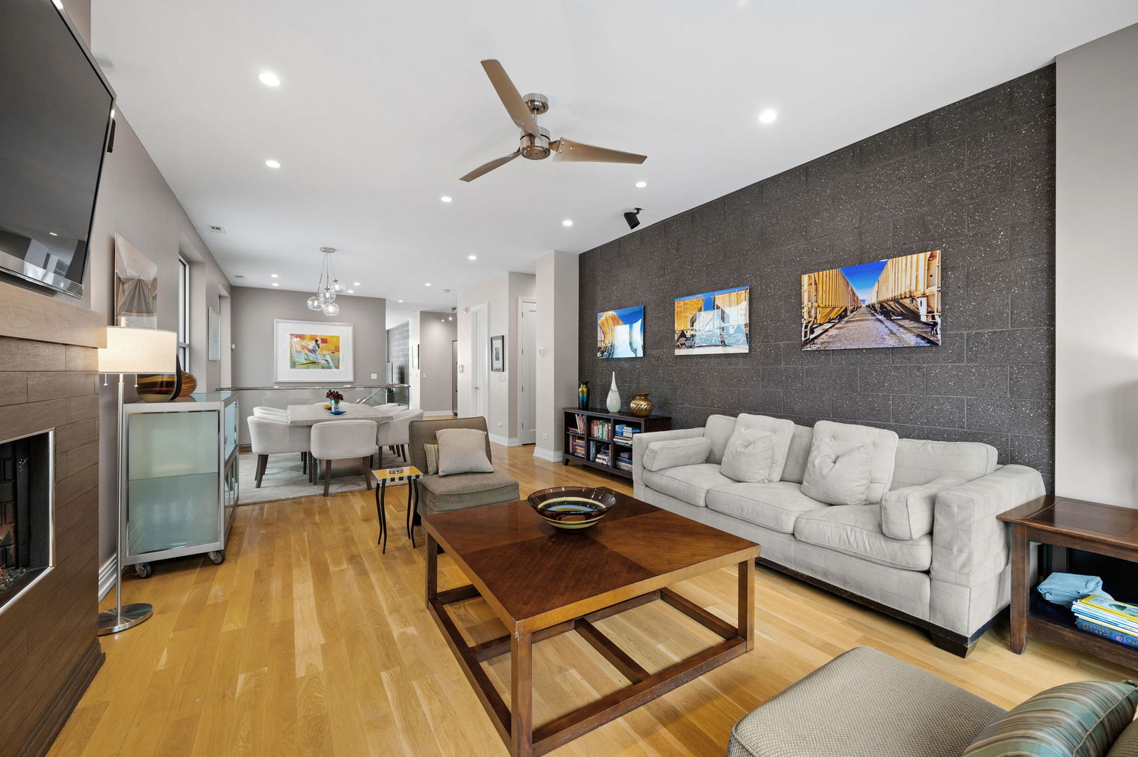 1437 W Diversey Parkway 1E