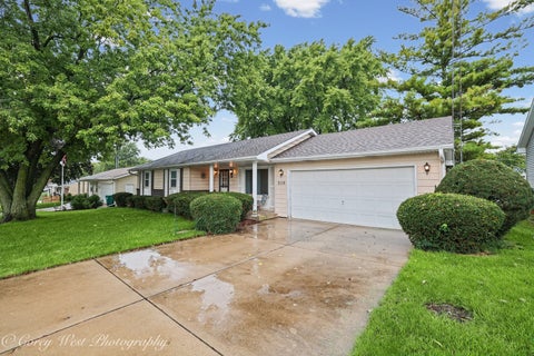 Photo of 2119 Highland Drive, Sycamore, IL 60178 (MLS # 12773179)