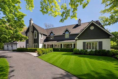 Photo of 2 Hickory Lane, Northbrook, IL 60062 (MLS # 12753780)