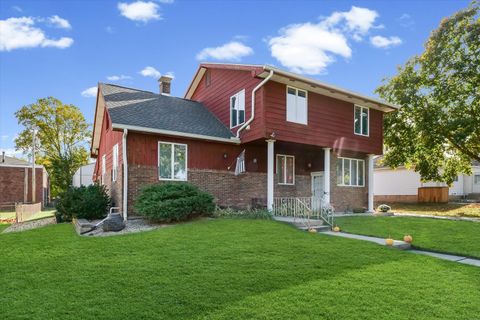 Photo of 300 N Lincoln Street, Thomasboro, IL 61878 (MLS # 12511125)