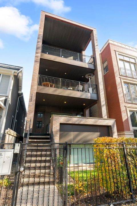 1057 N Wood Street 1 Chicago IL 60622