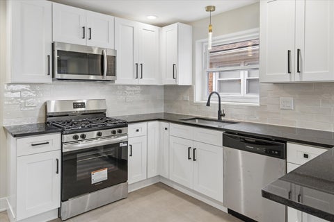 Tiny photo for 2121 W 71st Place, Chicago, IL 60636 (MLS # 12733333)