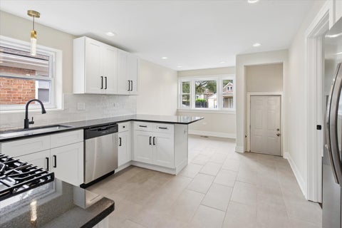 Tiny photo for 2121 W 71st Place, Chicago, IL 60636 (MLS # 12733333)