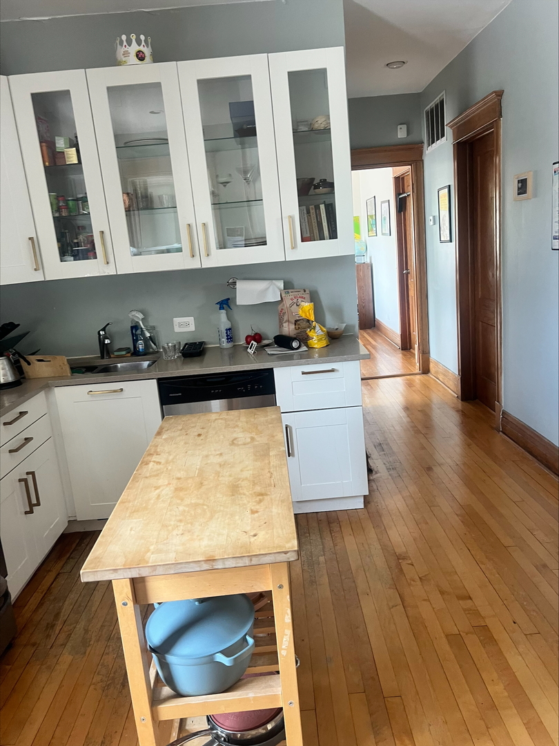 3330 W Evergreen Avenue