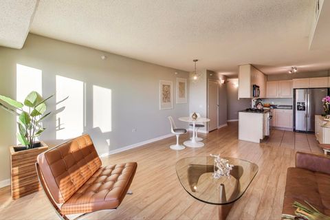 Tiny photo for 1720 Maple Avenue #2580, Evanston, IL 60201 (MLS # 12491270)