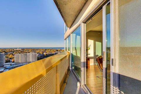 Tiny photo for 1720 Maple Avenue #2580, Evanston, IL 60201 (MLS # 12491270)