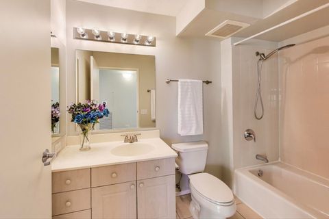 Tiny photo for 1720 Maple Avenue #2580, Evanston, IL 60201 (MLS # 12491270)
