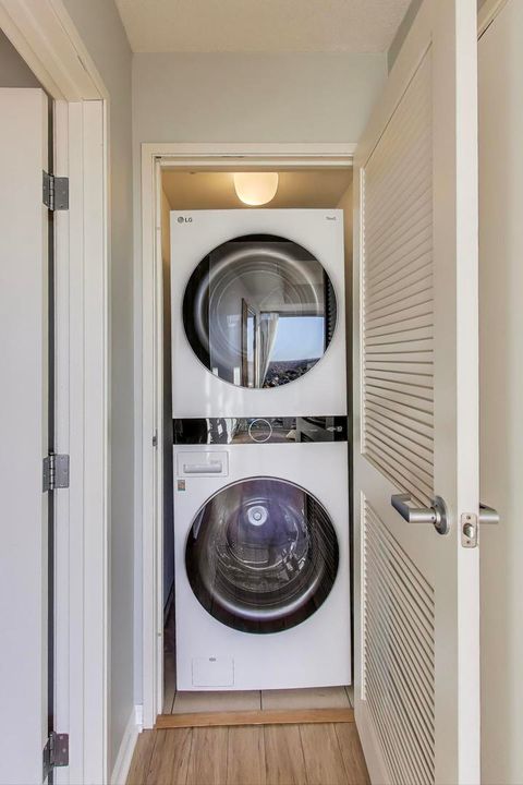 Tiny photo for 1720 Maple Avenue #2580, Evanston, IL 60201 (MLS # 12491270)